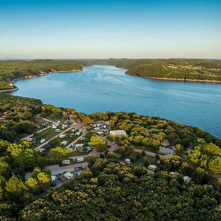 Maistra Camping Koversada Uncovered Naturist Pitches Vrsar Exteriör bild