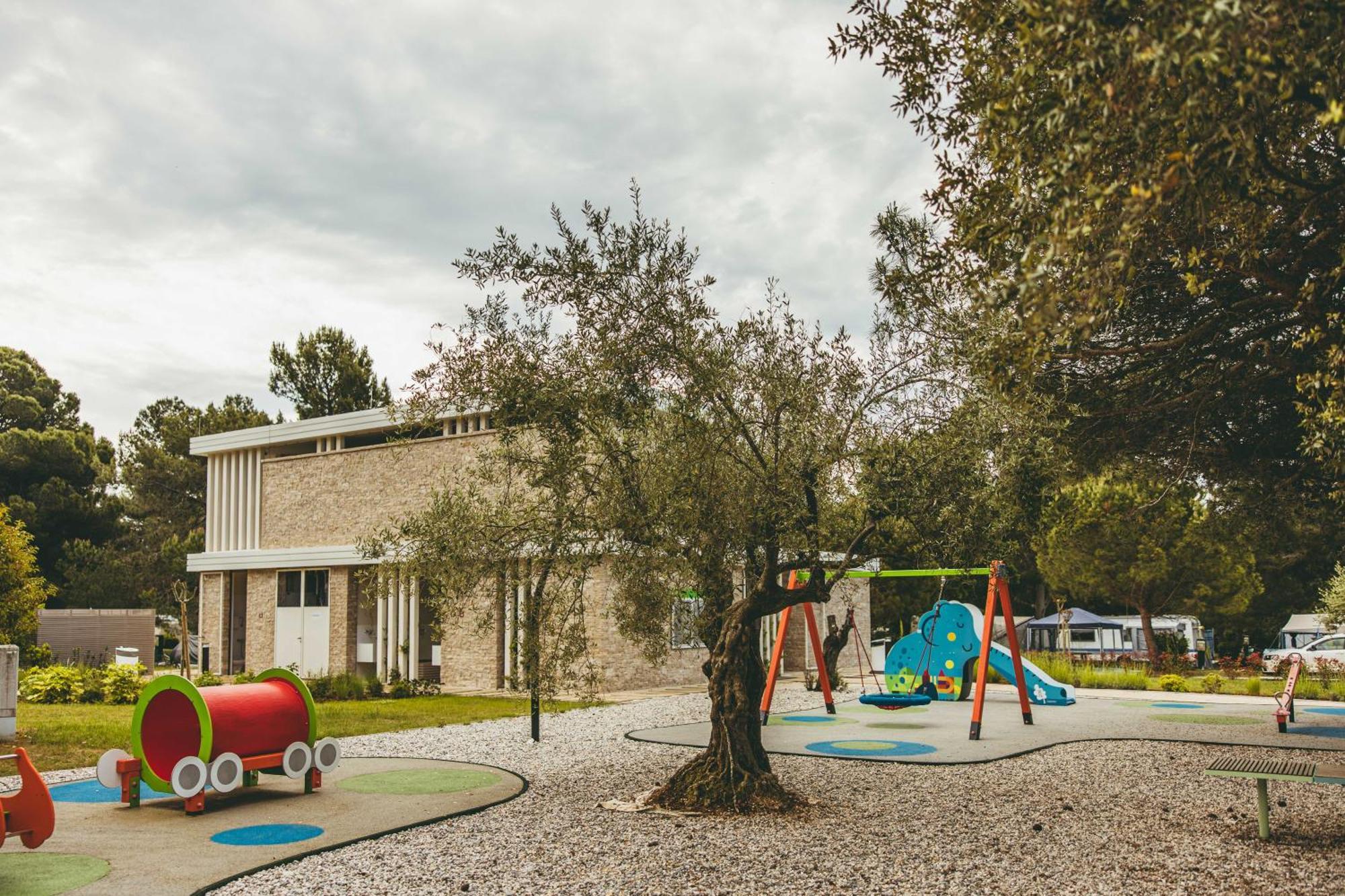 Maistra Camping Koversada Uncovered Naturist Pitches Vrsar Exteriör bild