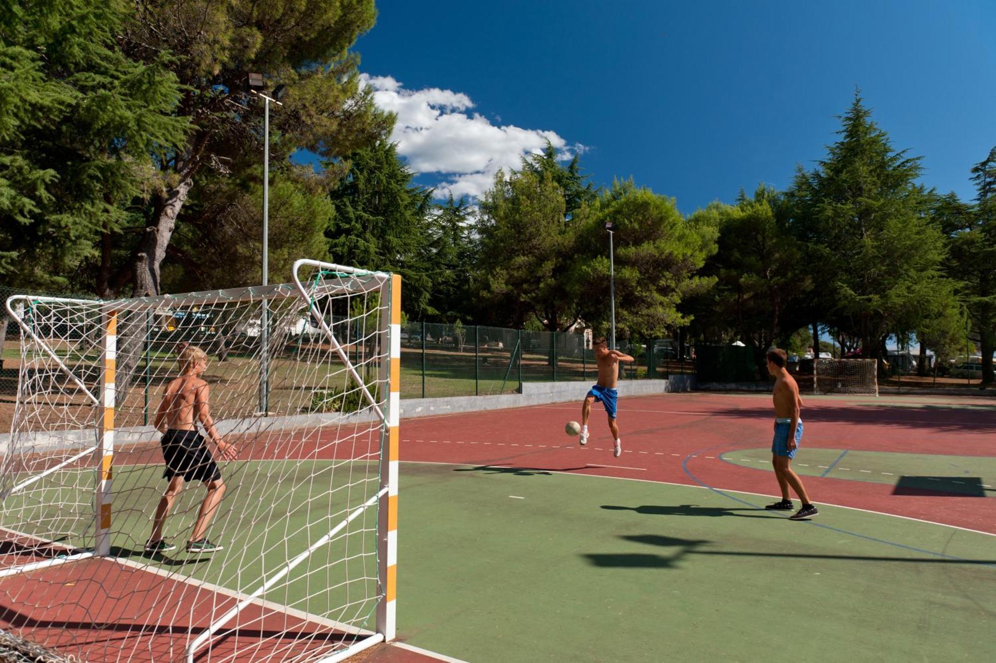 Maistra Camping Koversada Uncovered Naturist Pitches Vrsar Exteriör bild